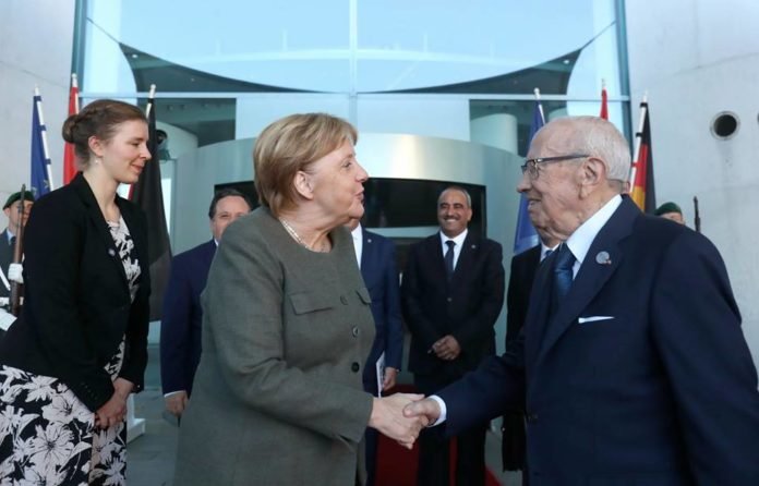 45166203_2108350225889690_5993729330897747968_n