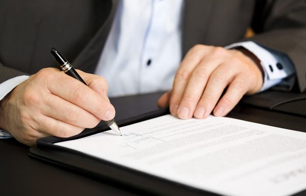 البحيرة.. شركة وهمية لبيع “الفيزا” بـ20 مليونا