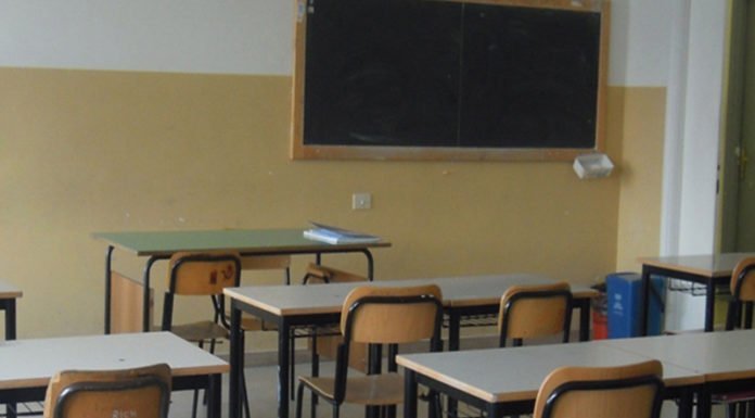 سجنان: تلميذ يطعن زميله بآلة حادة